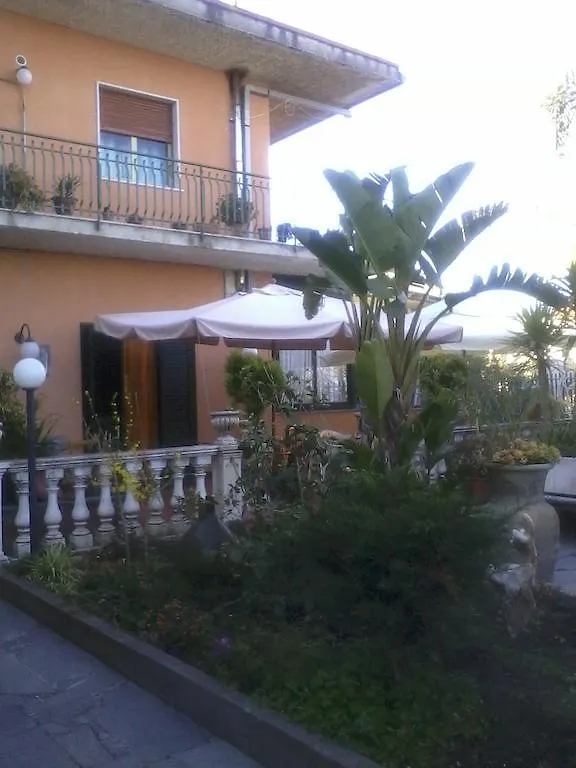 La Valle Dell'Etna Zafferana Etnea 0*,