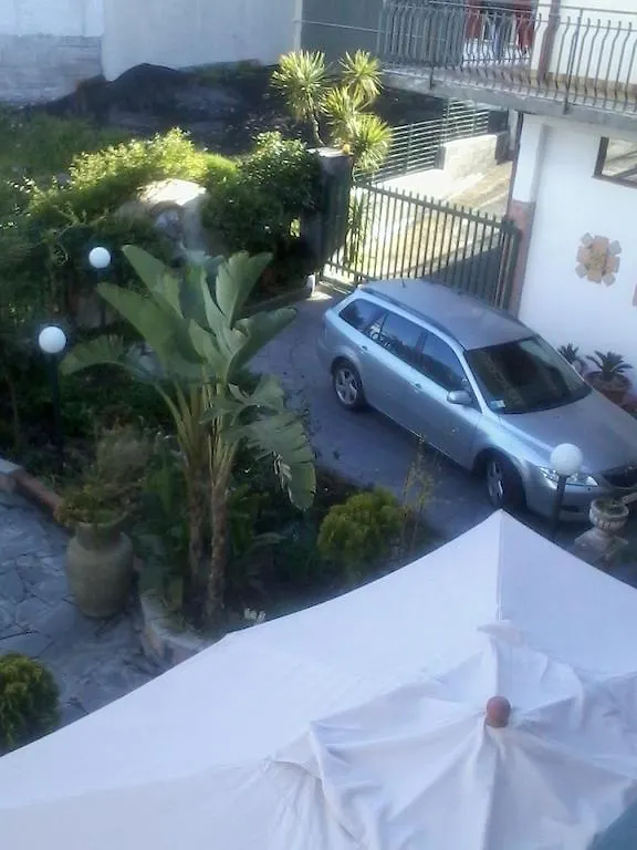 La Valle Dell'Etna Zafferana Etnea Holiday home